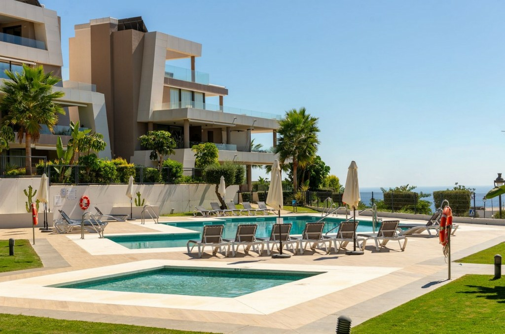 2-bedroom Ground Floor In Cabopino, Spain (102 M²)
