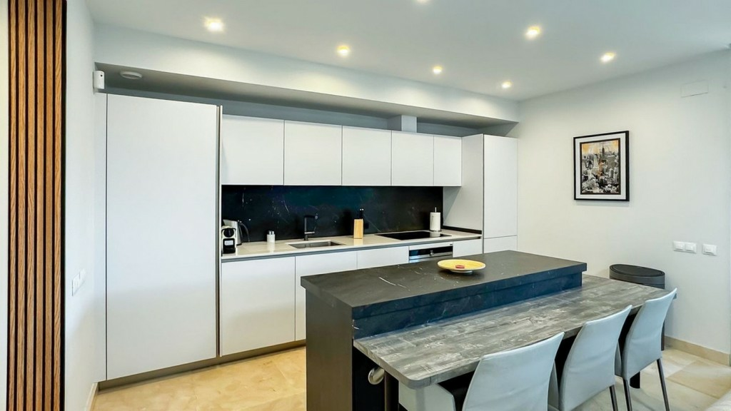2-bedroom Ground Floor In Cabopino, Spain (102 M²)