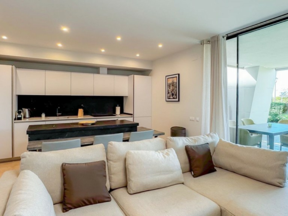 2-bedroom Ground Floor In Cabopino, Spain (102 M²)