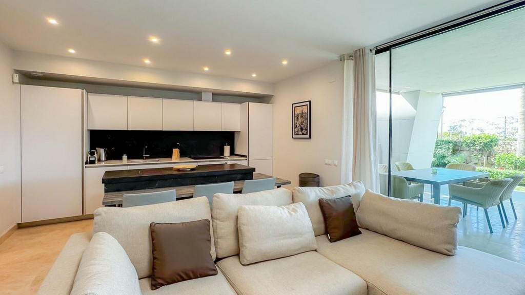 2-bedroom Ground Floor In Cabopino, Spain (102 M²)