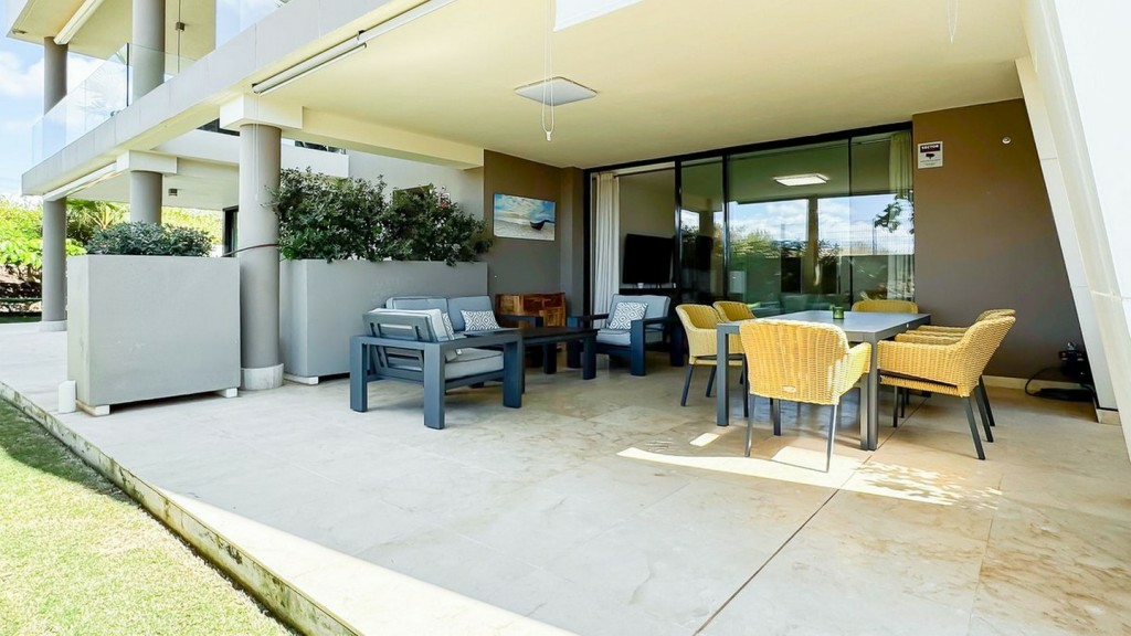 2-bedroom Ground Floor In Cabopino, Spain (102 M²)