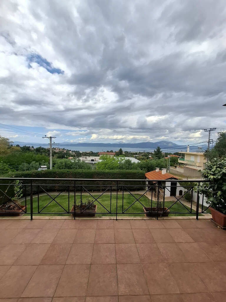 2-bedroom Detached House In Com. Skalas Oropou, Greece (165 M²)