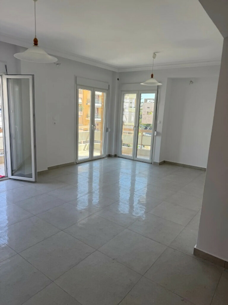 Flat 98 M2 In Alimos, Greece