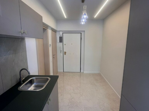 Flat 33 M2 In Ano Poli, Greece