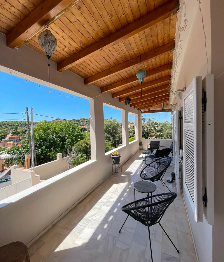 Maisonette In Artemida (loutsa), Greece (250 M²)