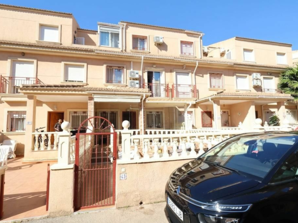 3-bedroom Apartment In Orihuela Costa, Spain (86 M²)