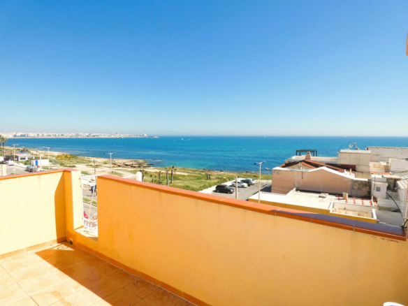 3-bedroom Apartment In Torrevieja, Spain (97 M²)