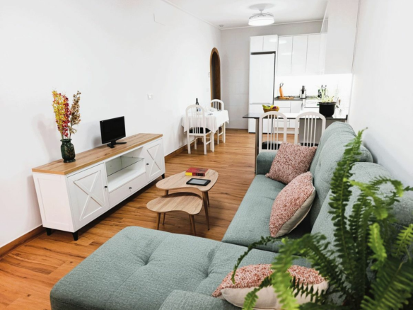 2-bedroom Apartment In Torrevieja, Spain (201 M²)