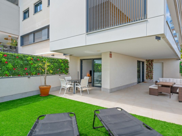 3-bedroom Apartment In Orihuela Costa, Spain (85 M²)