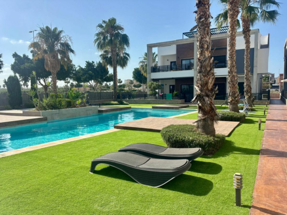 Apartment In Guardamar Del Segura