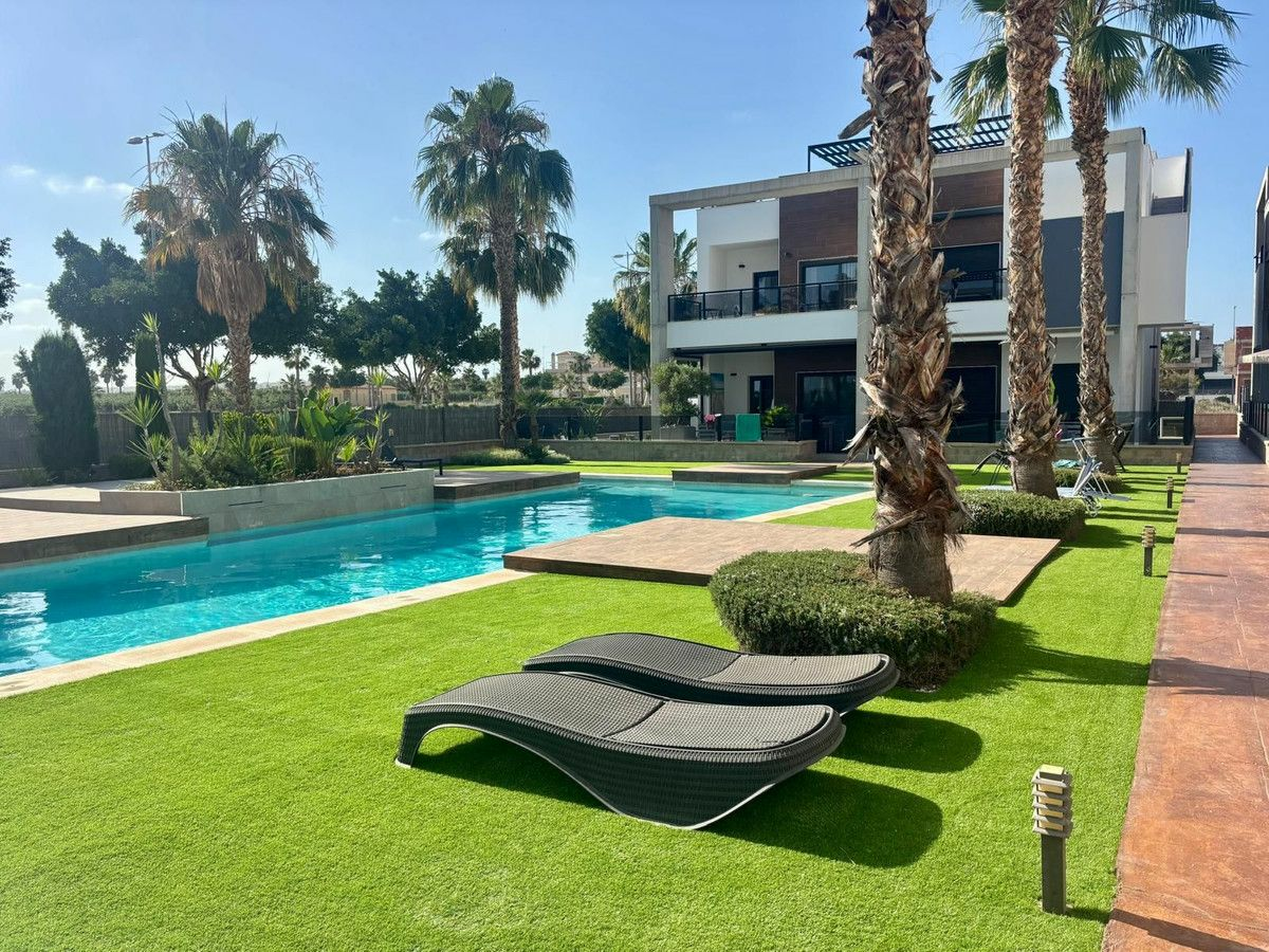 Apartment In Guardamar Del Segura