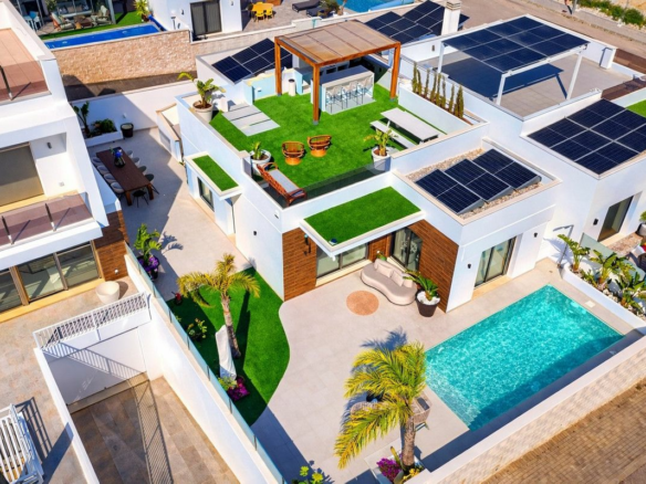 4-bedroom Villa In San Miguel De Salinas, Spain (256 M²)