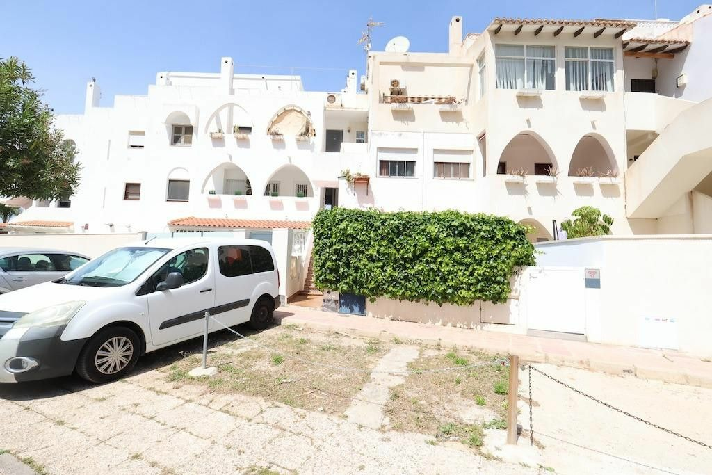 2-bedroom Villa In Orihuela Costa, Spain (57 M²)