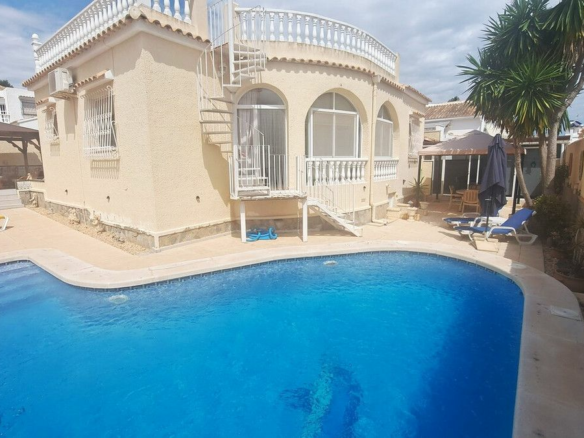 3-bedroom Villa In Orihuela Costa, Spain (123 M²)