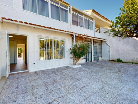 2-bedroom Apartment In Orihuela Costa, Spain (80 M²)