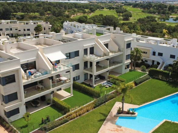 2-bedroom Apartment In Pilar De La Horadada, Spain (75 M²)