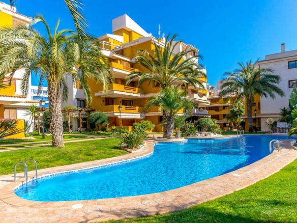 2-bedroom Apartment In Orihuela Costa, Spain (84 M²)