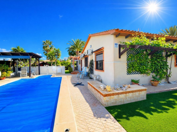 Villa In Cabo Roig