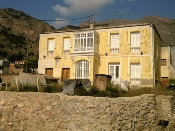 7-bedroom Country House In Orihuela, Spain (431 M²)