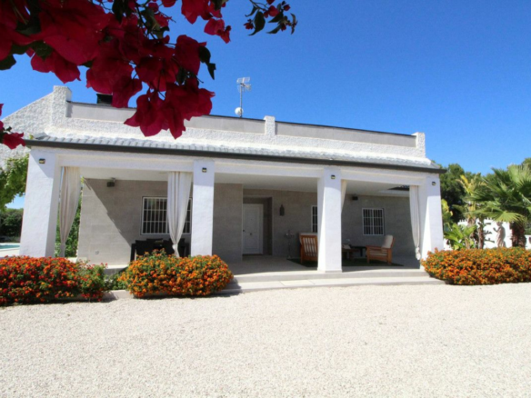 Villa In Elche