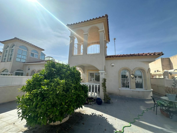2-bedroom Villa In Algorfa, Spain (85 M²)