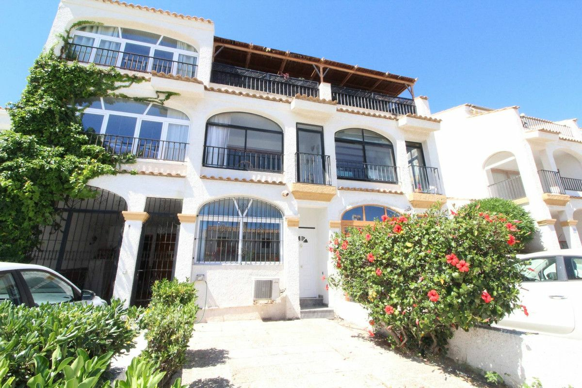 2-bedroom House In Gran Alacant, Spain (117 M²)