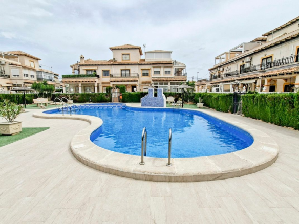 2-bedroom Villa In Torrevieja, Spain (51 M²)
