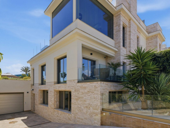 6-bedroom Villa In Orihuela Costa, Spain (442 M²)