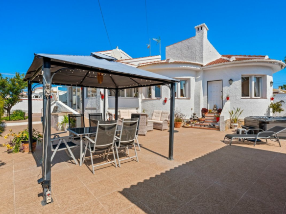 3-bedroom Villa In Rojales, Spain (104 M²)