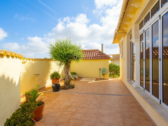 4-bedroom Villa In Orihuela Costa, Spain (271 M²)