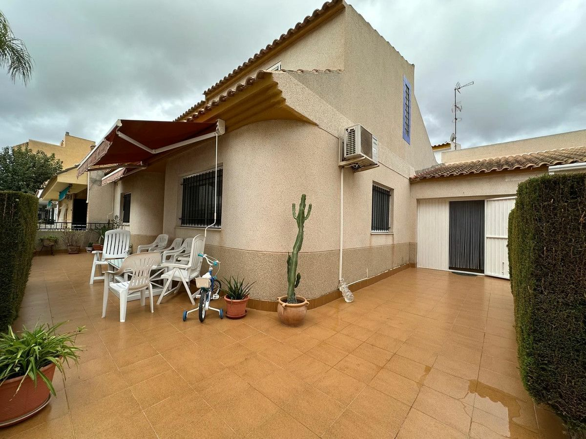 4-bedroom House In Los Alcázares, Spain (82 M²)