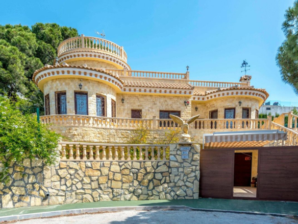 Villa In Orihuela Costa