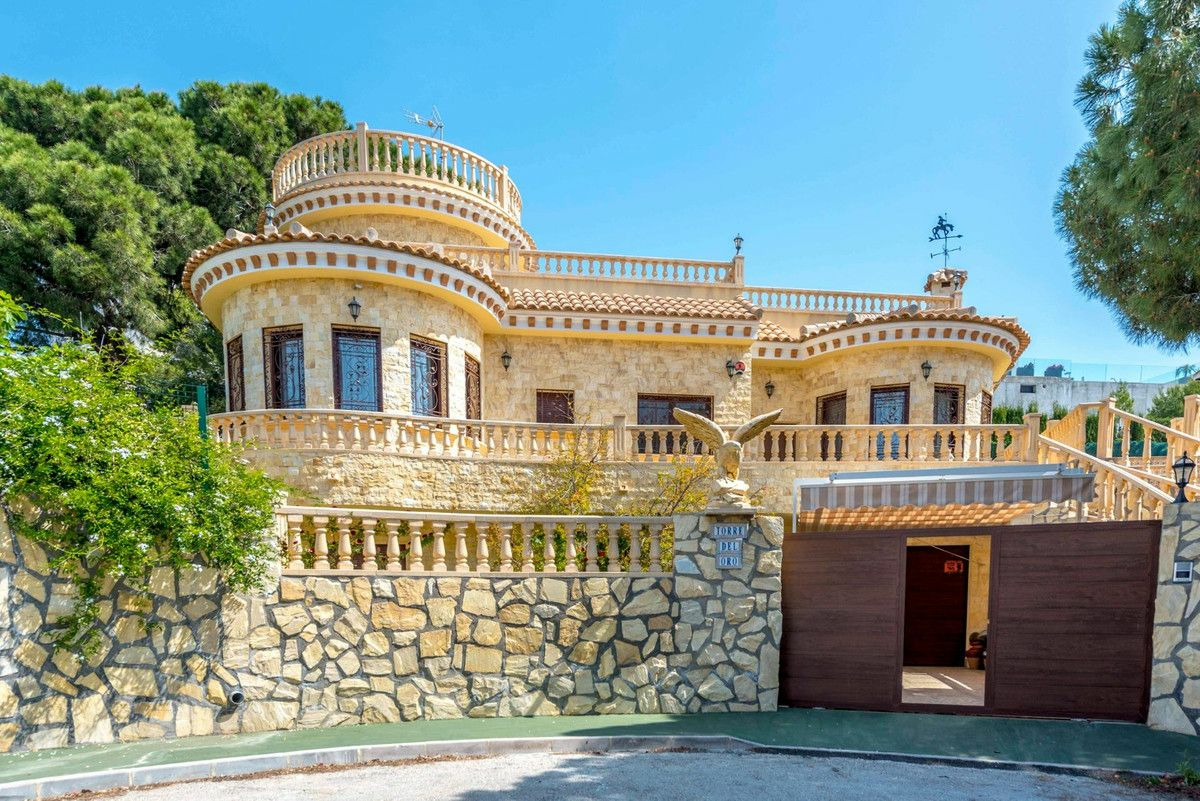 Villa In Orihuela Costa