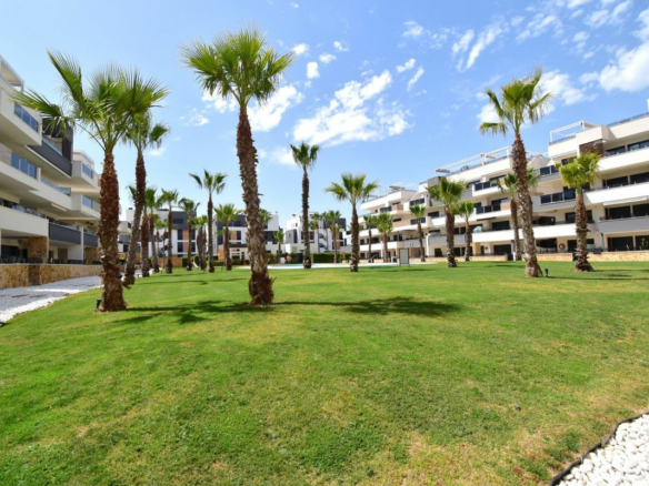 2-bedroom Apartment In Orihuela Costa, Spain (80 M²)