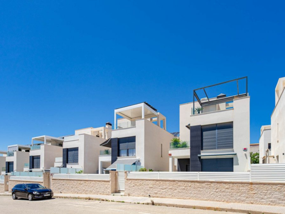 4-bedroom Villa In Orihuela Costa, Spain (203 M²)