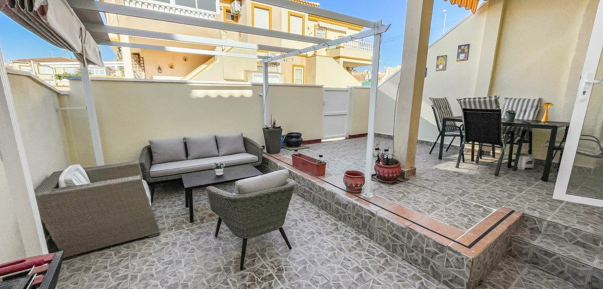 2-bedroom Villa In Orihuela Costa, Spain (50 M²)