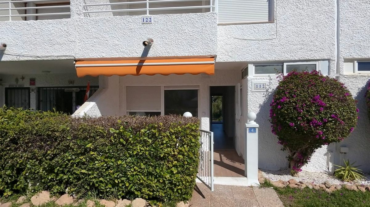 2-bedroom Villa In Orihuela Costa, Spain (95 M²)