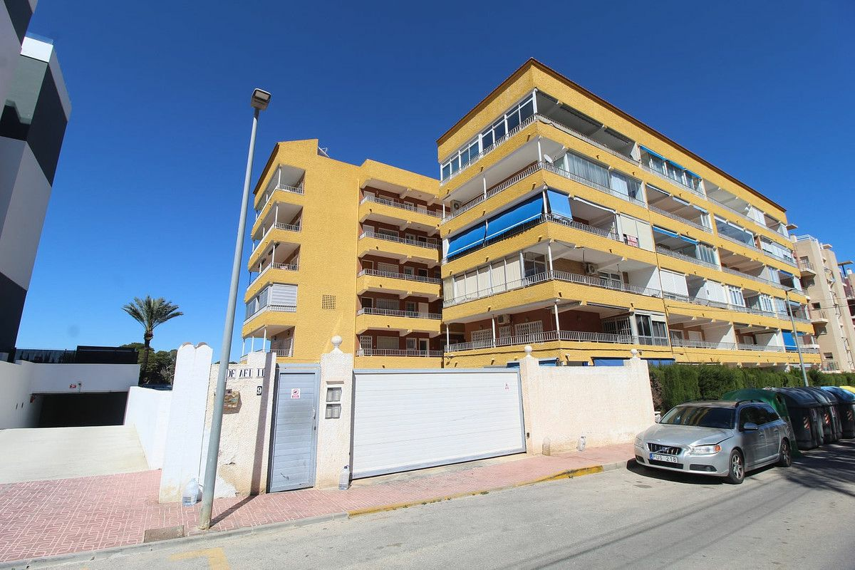 2-bedroom Apartment In Orihuela Costa, Spain (89 M²)