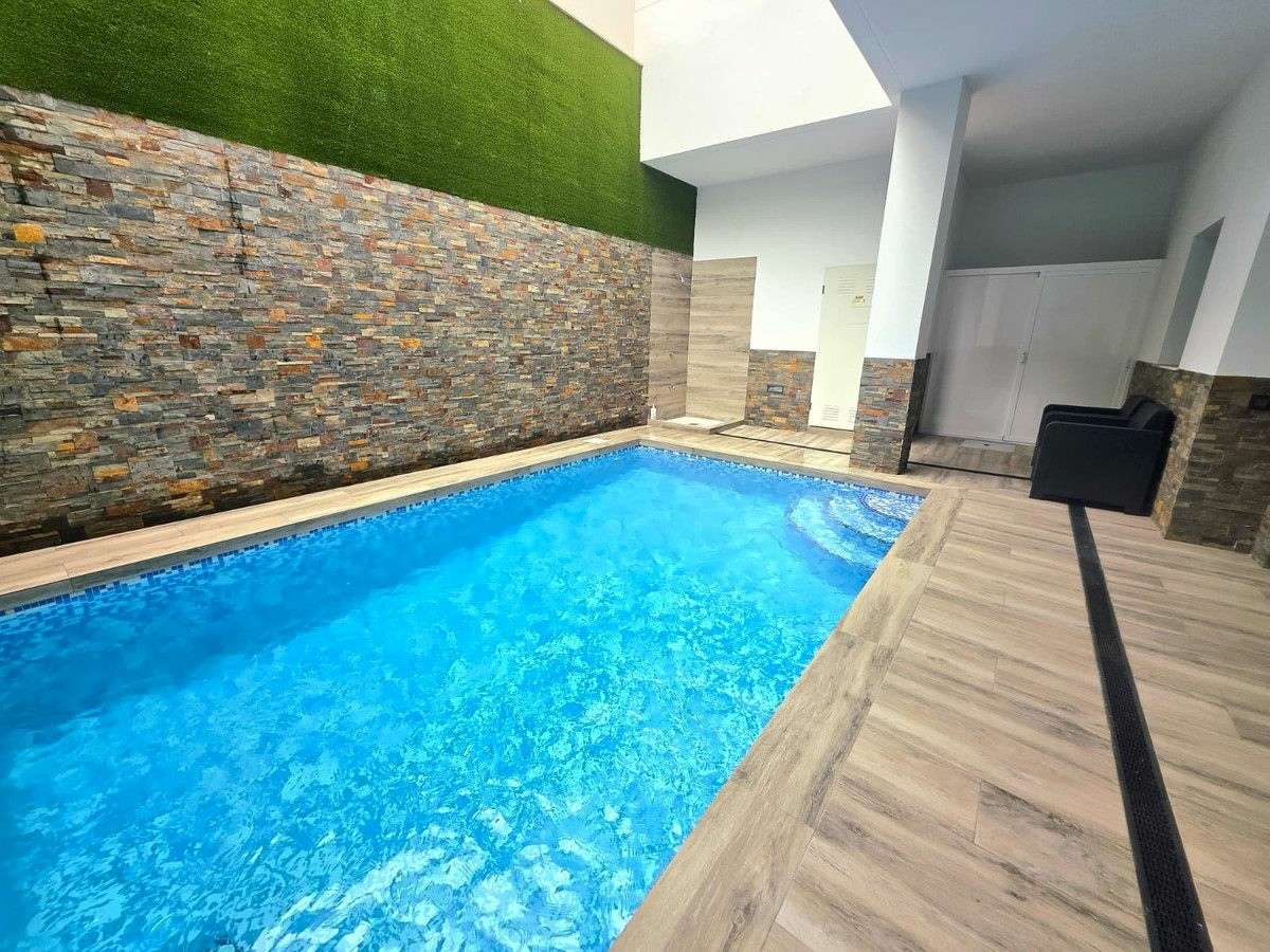 2-bedroom Apartment In Torrevieja, Spain (100 M²)