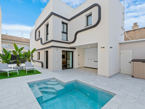 4-bedroom Villa In Pilar De La Horadada, Spain (121 M²)