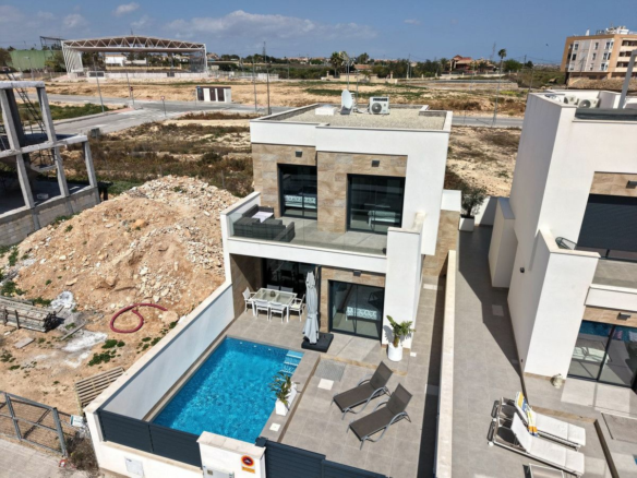 3-bedroom Villa In Los Montesinos, Spain (120 M²)