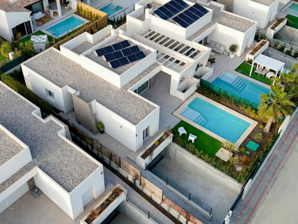 4-bedroom Villa In Algorfa, Spain (362 M²)