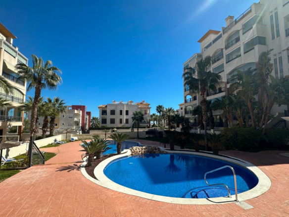 2-bedroom Apartment In Guardamar Del Segura, Spain (160 M²)