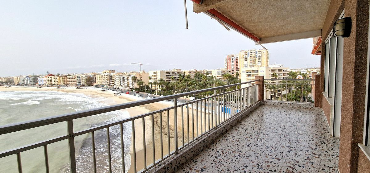 Apartment In Torrevieja