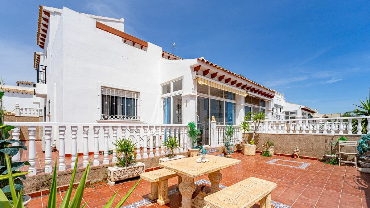 3-bedroom House In Orihuela Costa, Spain (95 M²)