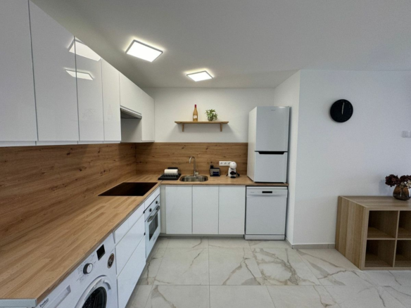 3-bedroom Apartment In Torrevieja, Spain (95 M²)