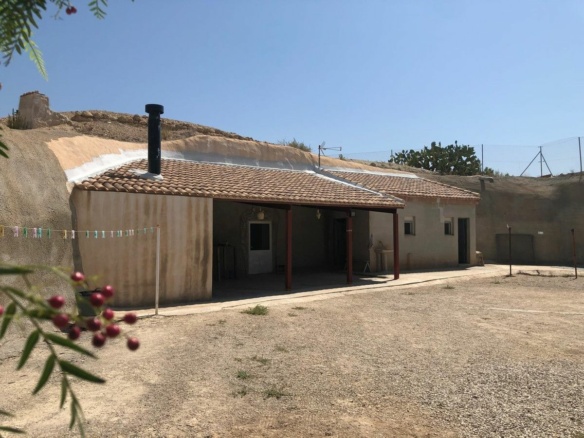2-bedroom Cave House In Abanilla, Spain (100 M²)