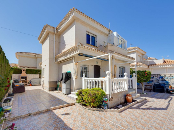 3-bedroom Villa In Orihuela Costa, Spain (125 M²)