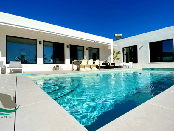 3-bedroom Villa In La Romana, Spain (165 M²)
