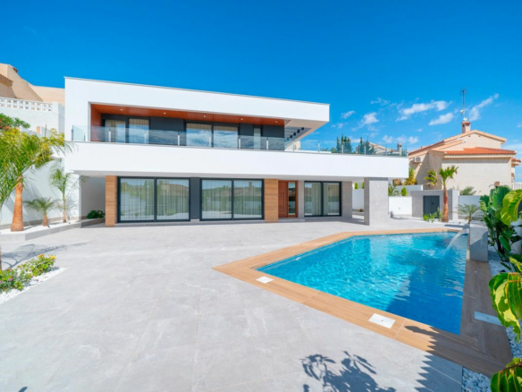 Villa In Rojales